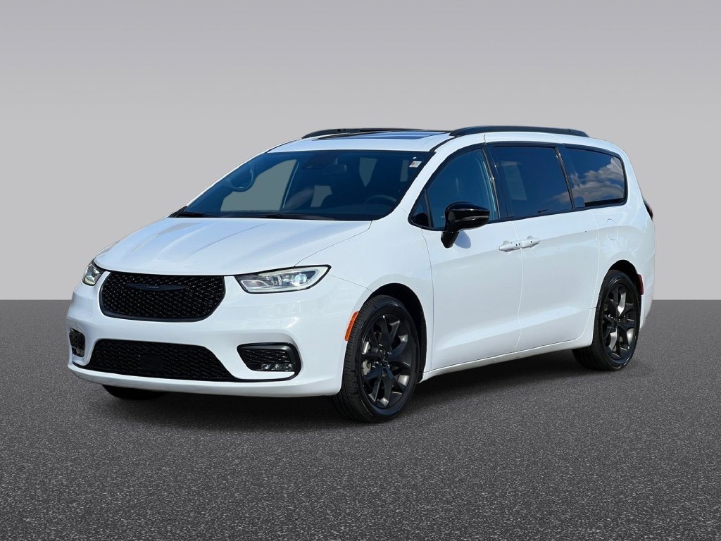 Certified 2025 Chrysler Pacifica Limited Van Passenger Van
