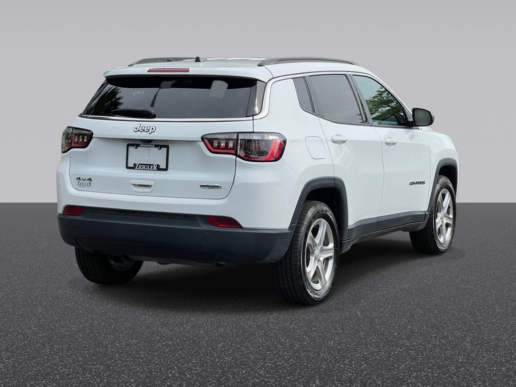 Used 2024 Jeep Compass Latitude SUV