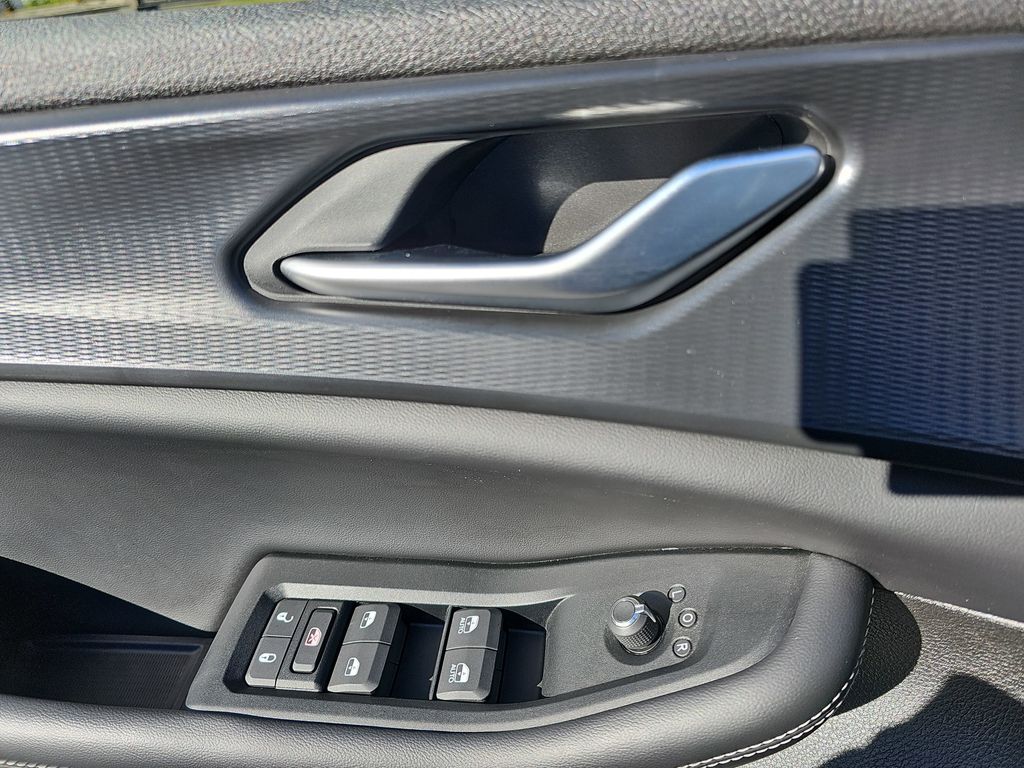 2023 JEEP GRAND CHEROKEE - Image 27