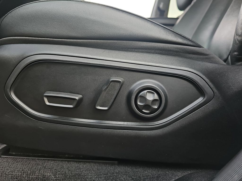 2023 JEEP GRAND CHEROKEE - Image 29