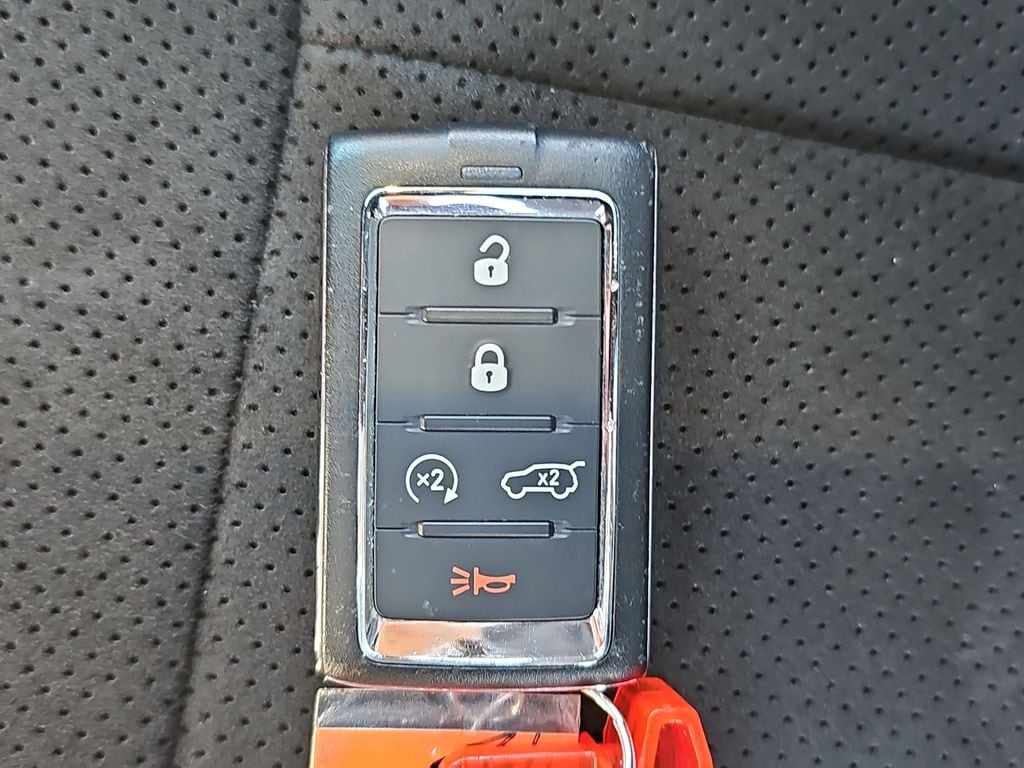 2023 JEEP GRAND CHEROKEE - Image 35