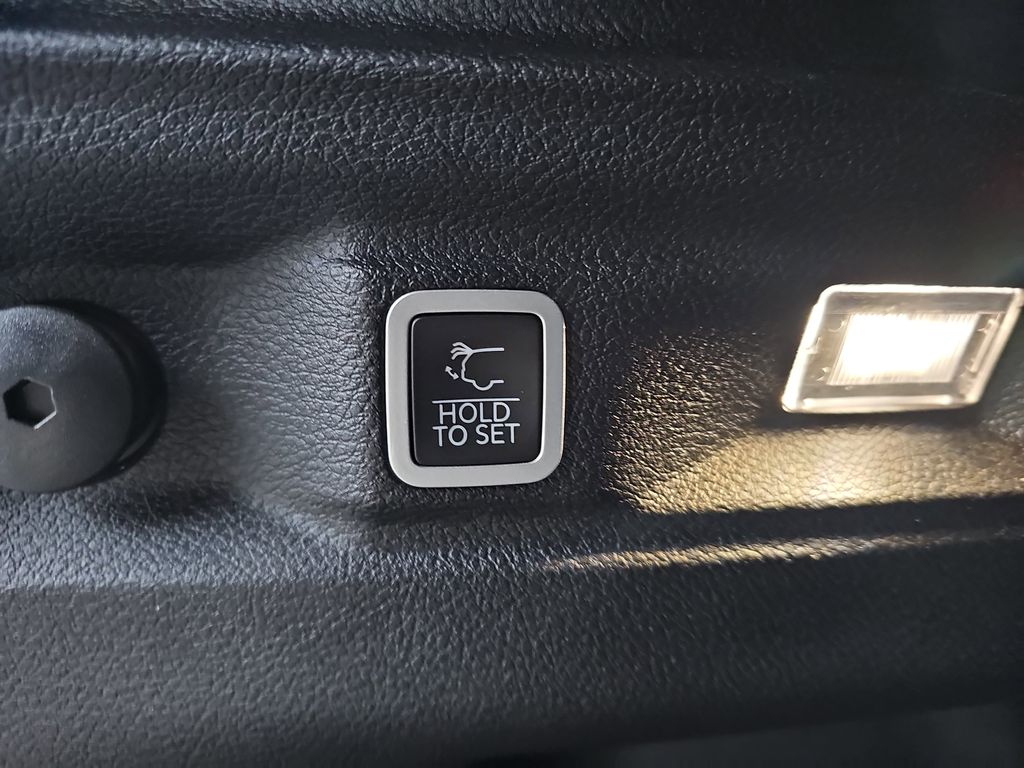 2023 JEEP GRAND CHEROKEE L - Image 15