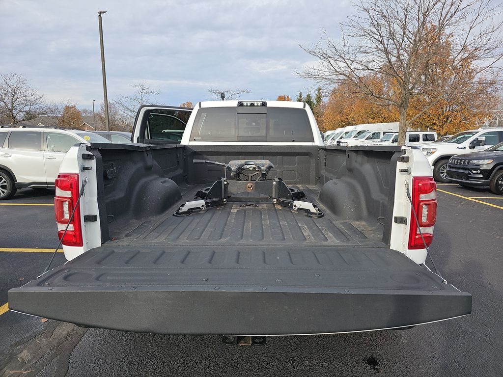 2021 RAM 3500 - Image 12