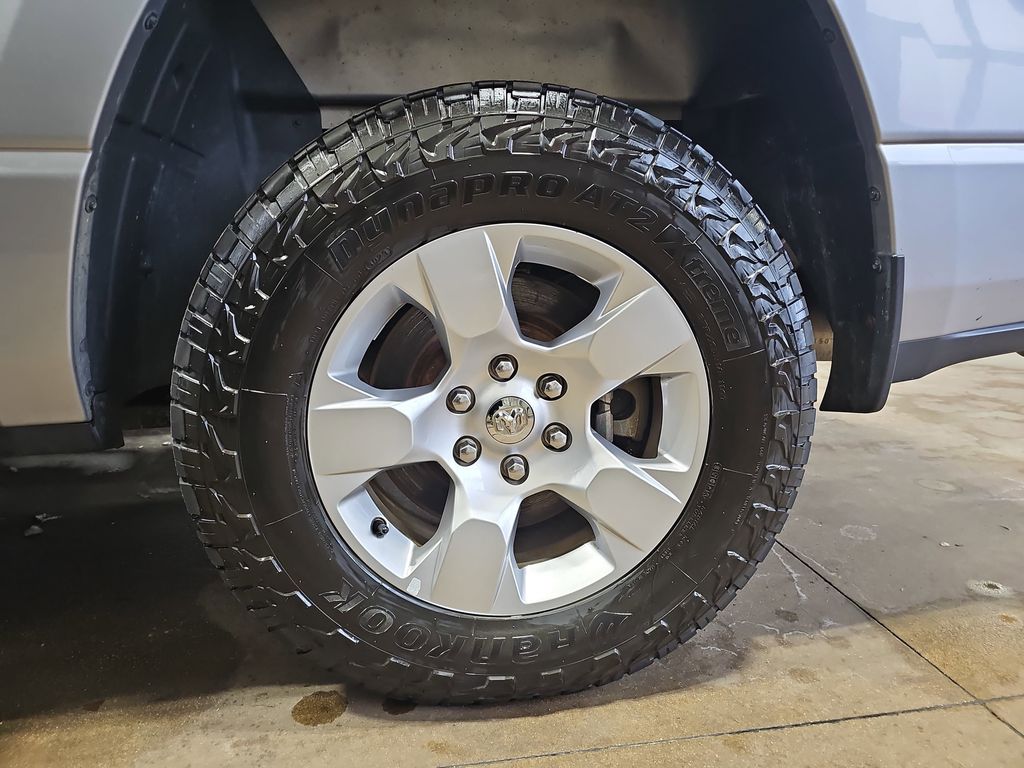 2019 RAM 1500 - Image 33