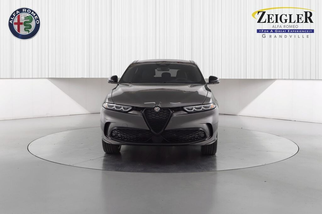 New 2025 Alfa Romeo Tonale Base SUV
