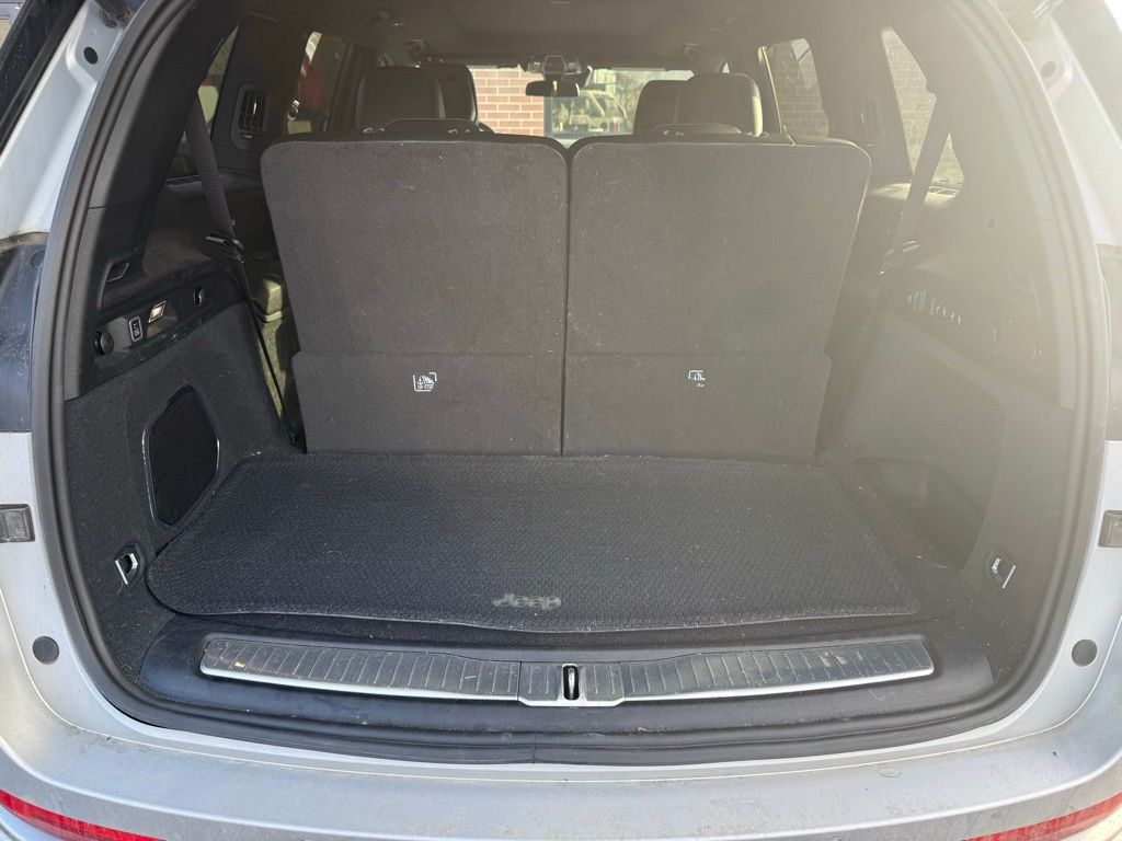 2022 JEEP GRAND CHEROKEE L - Image 9