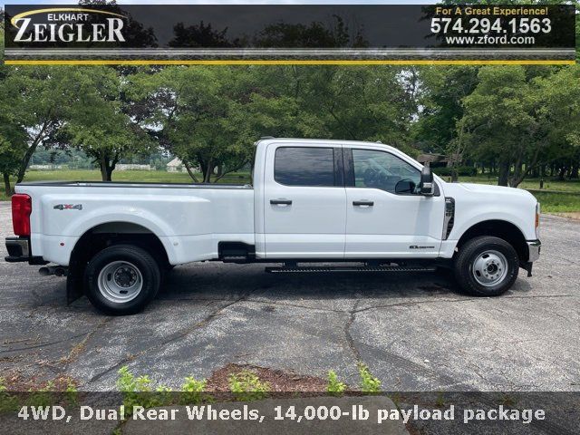 2024 Ford F-350 XLT photo 4