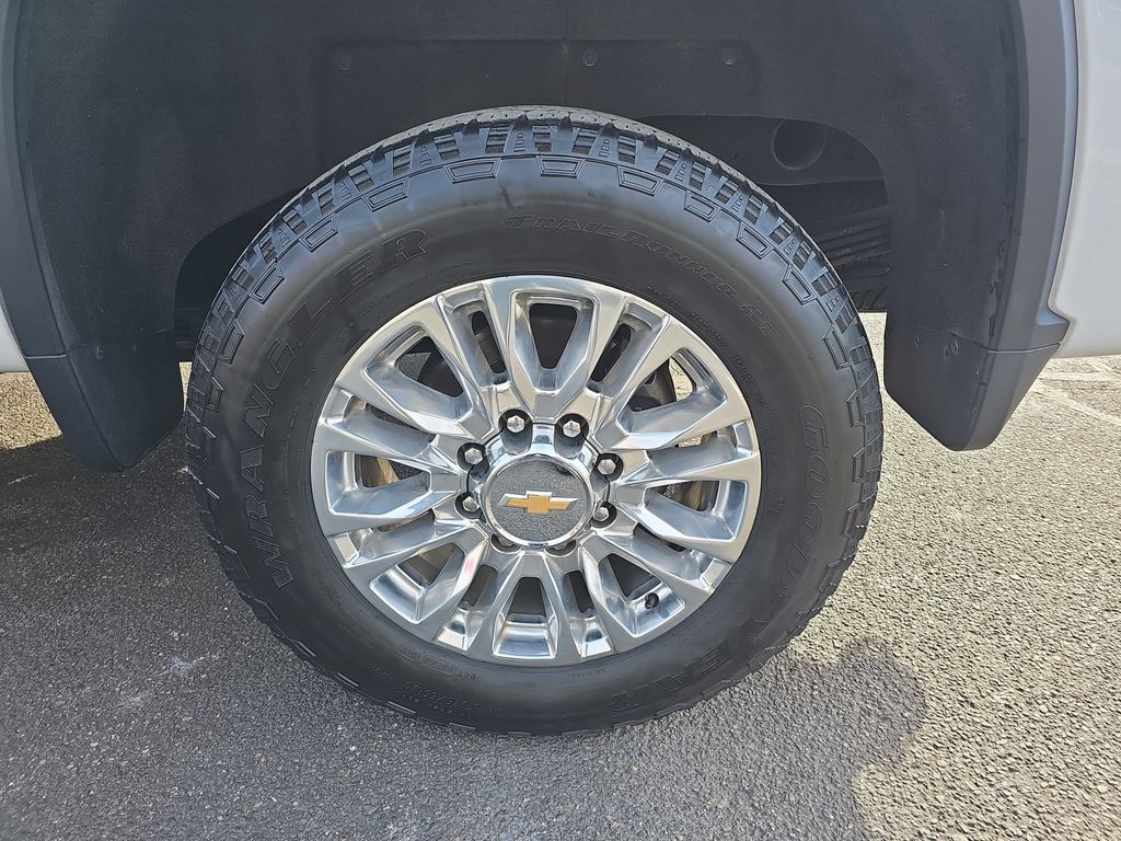 2022 CHEVROLET SILVERADO HD - Image 32