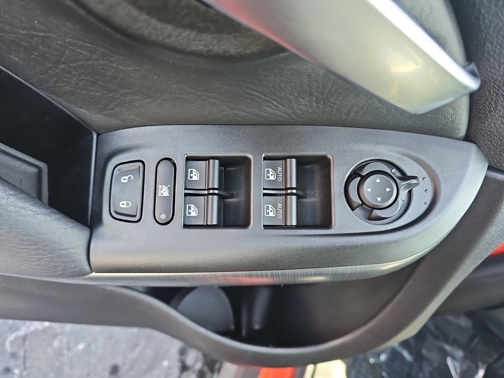 2020 FIAT 500X - Image 26