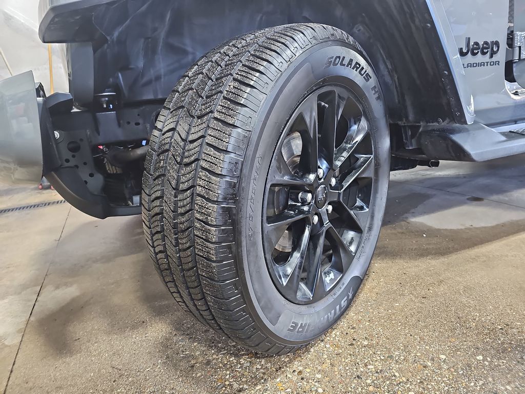 2022 JEEP GLADIATOR - Image 32