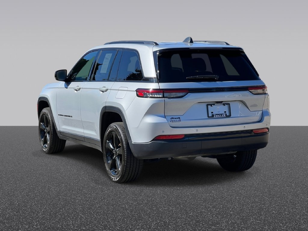 Used 2024 Jeep Grand Cherokee Altitude SUV
