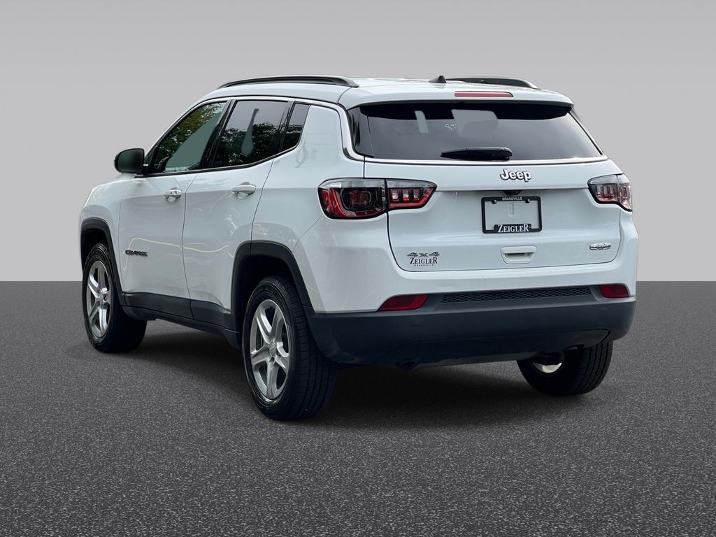 Used 2024 Jeep Compass Latitude SUV
