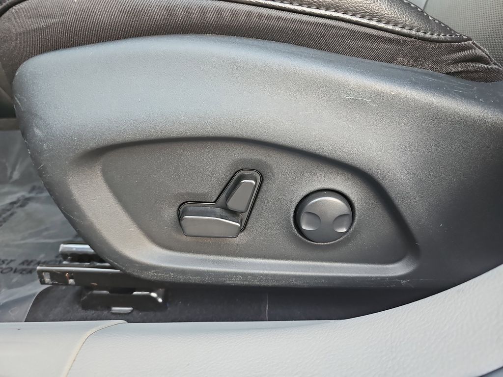 2023 JEEP COMPASS - Image 27