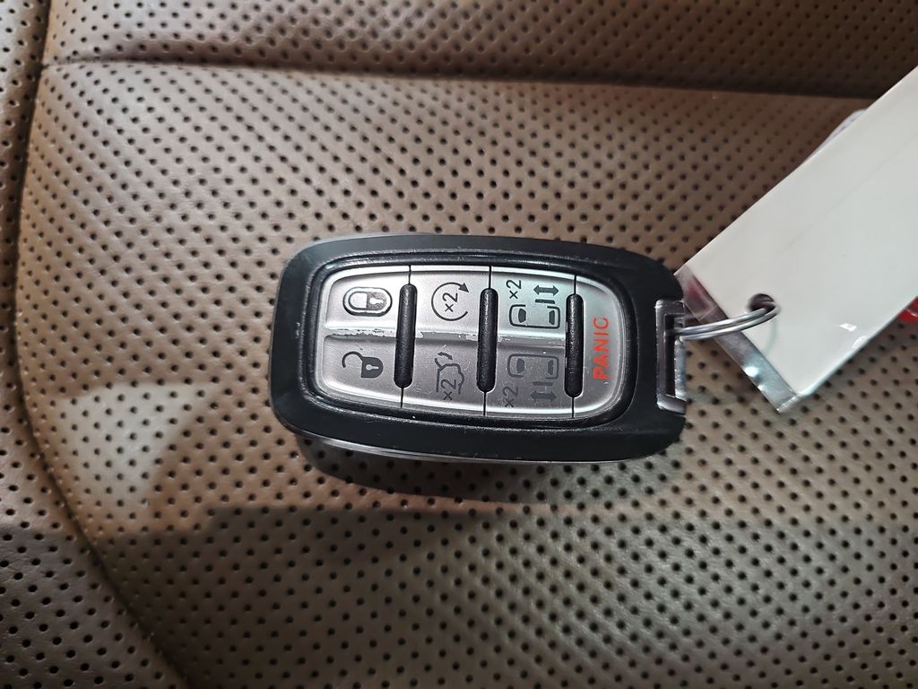 2018 CHRYSLER PACIFICA - Image 35