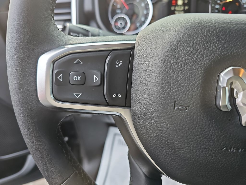 2025 RAM 1500 - Image 16