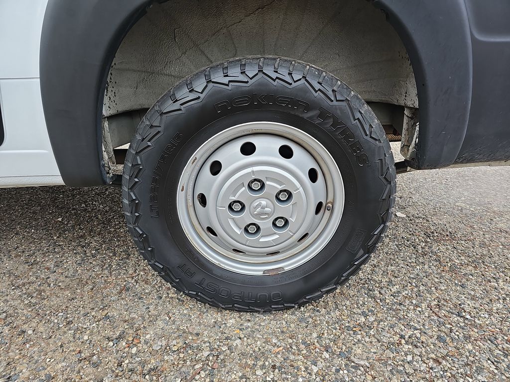 2021 RAM PROMASTER 2500 - Image 30