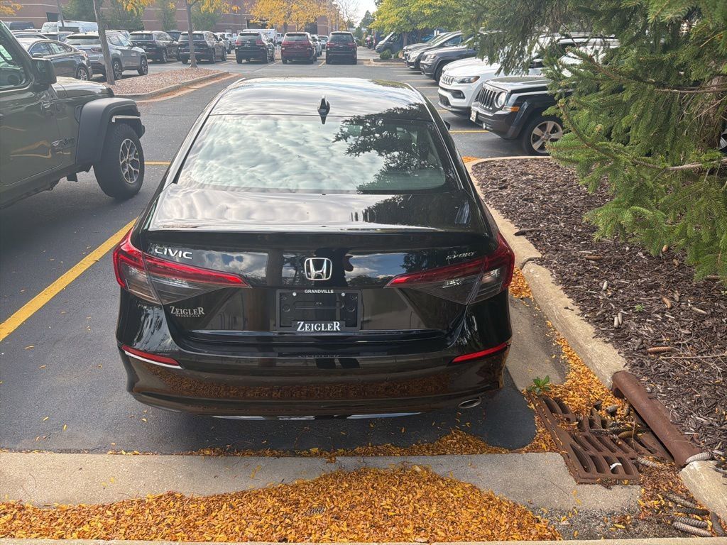 2023 Honda Civic Sport photo 4