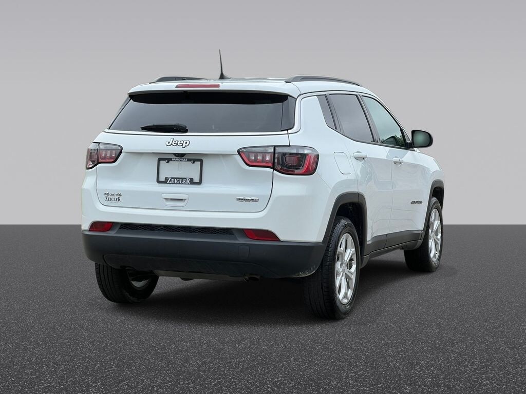 Used 2024 Jeep Compass Latitude SUV