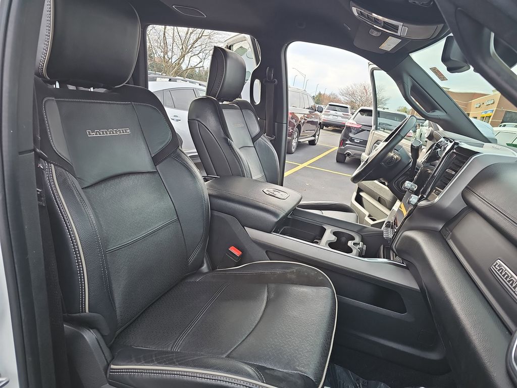 2021 RAM 3500 - Image 10