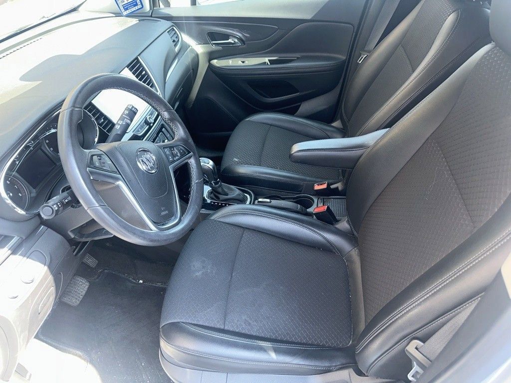 2021 Buick Encore Preferred photo 2