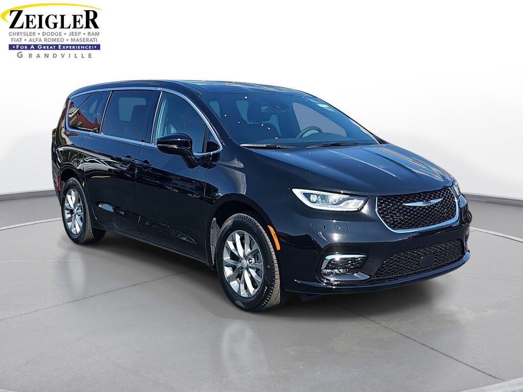 New 2026 Chrysler Pacifica Select Van Passenger Van