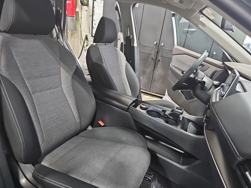 2023 NISSAN ROGUE - Image 10