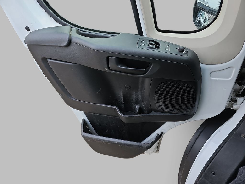 2021 RAM PROMASTER 2500 - Image 24