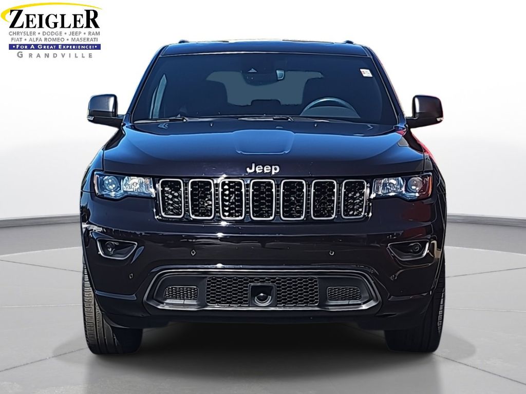 2021 Jeep Grand Cherokee Anniversary Edition photo 2