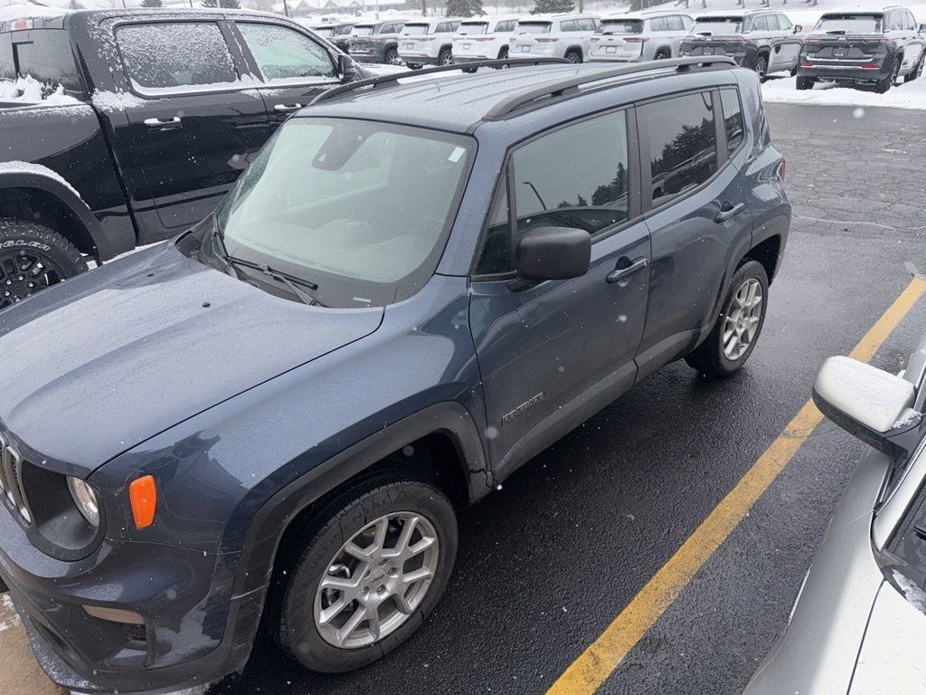 Used 2022 Jeep Renegade Latitude SUV