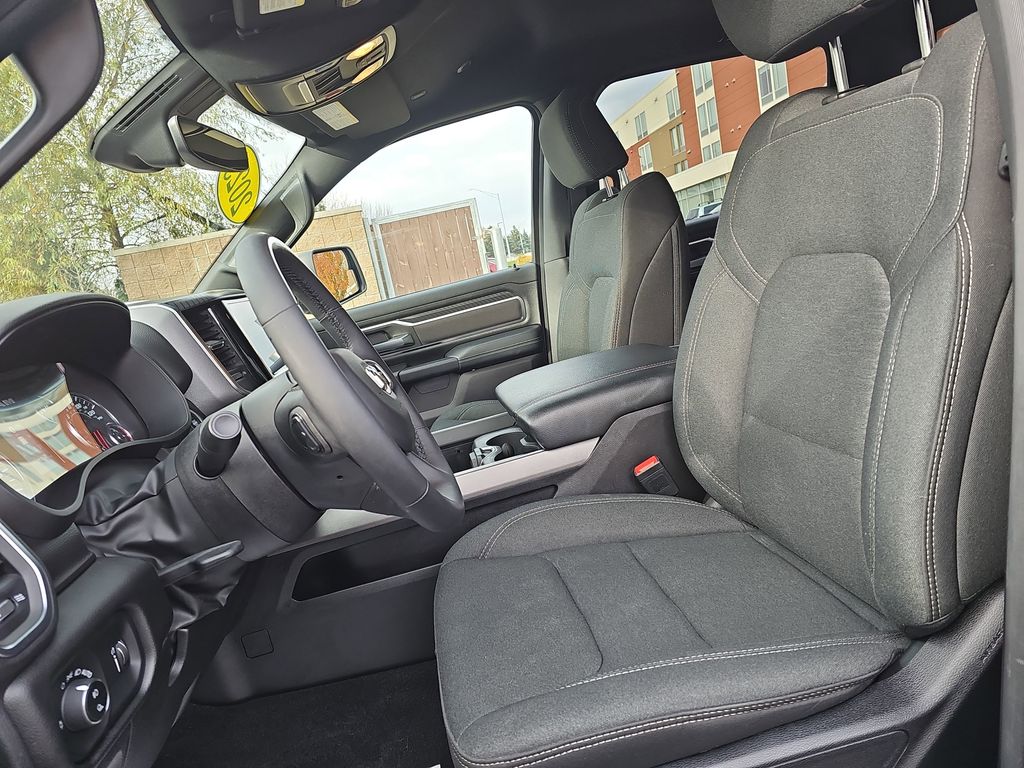 2025 RAM 1500 - Image 14