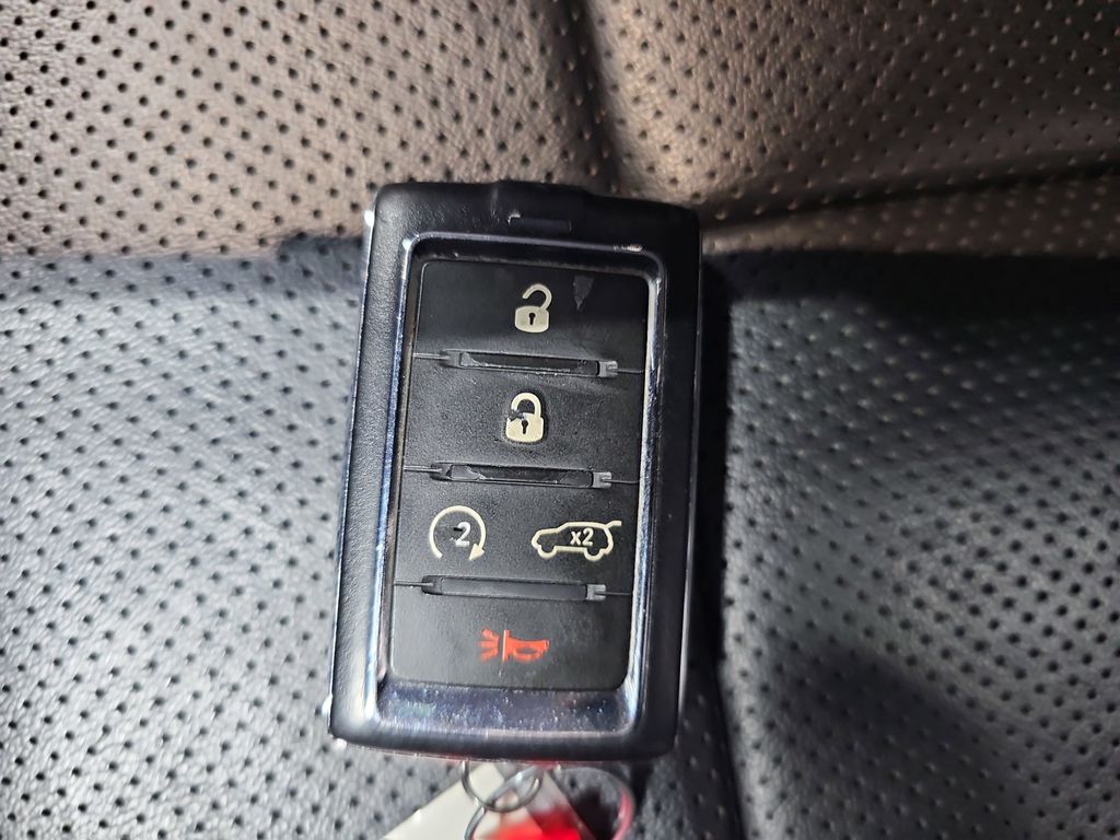 2023 JEEP GRAND CHEROKEE - Image 36