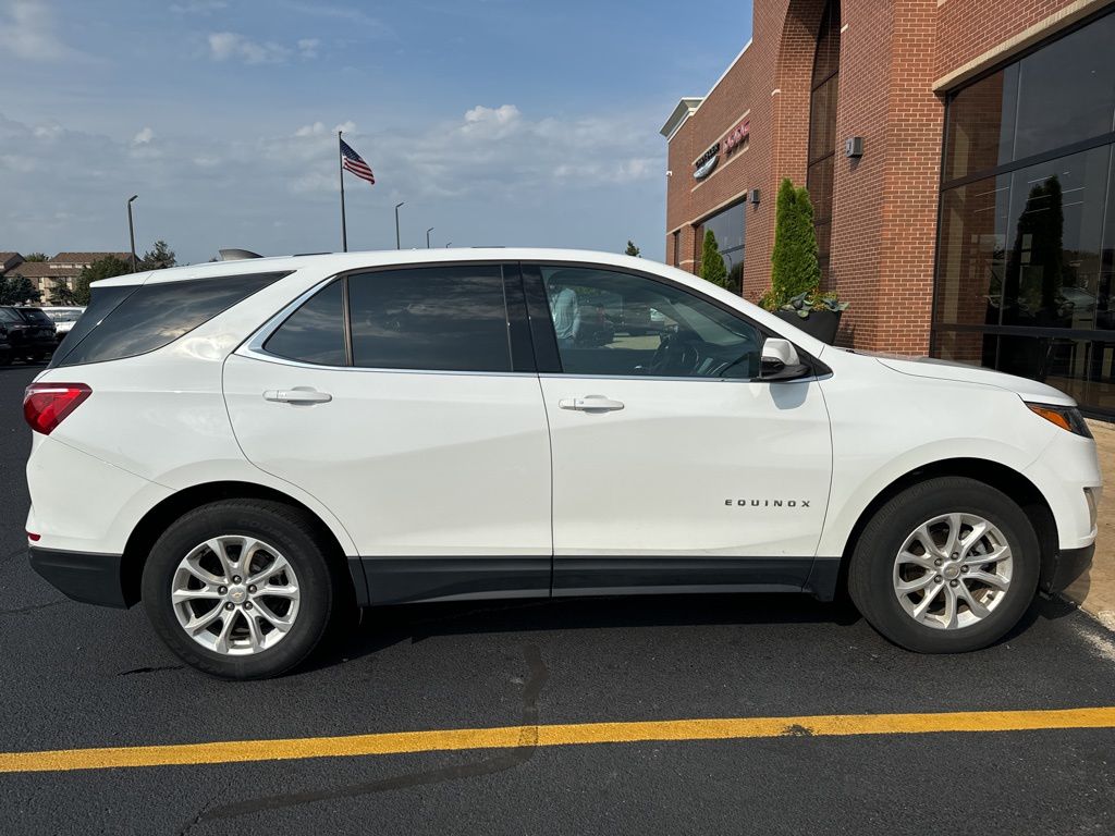 2018 Chevrolet Equinox LT photo 4