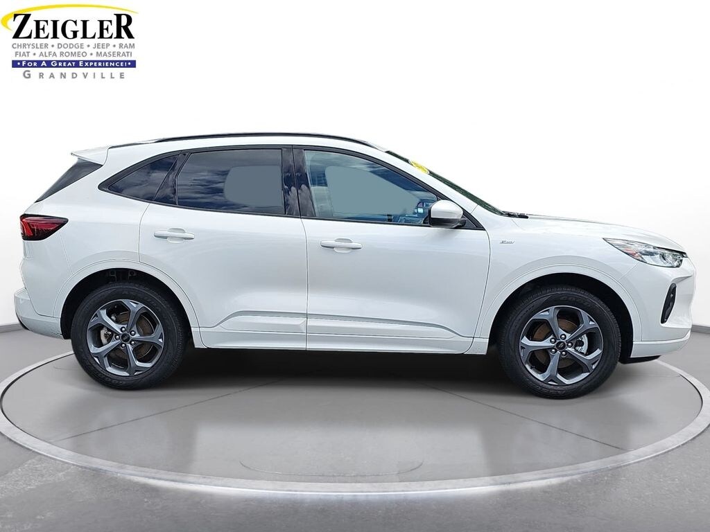 Certified 2024 Ford Escape ST-Line Select SUV