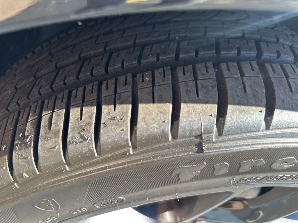 2023 CHRYSLER 300 - Image 3