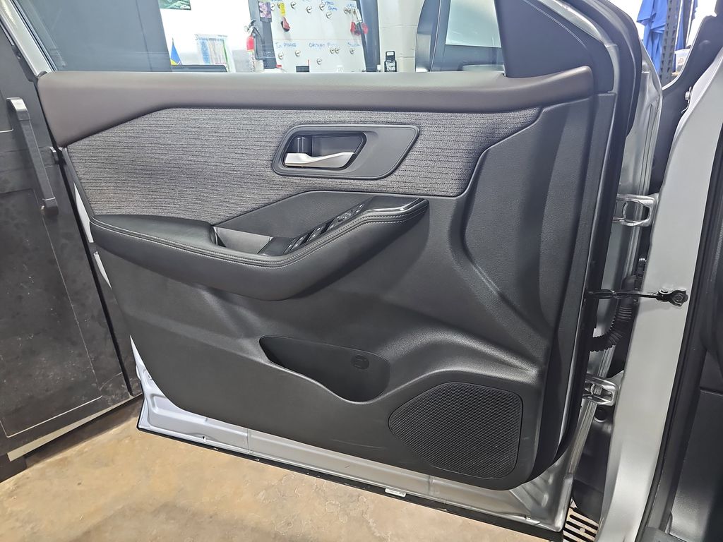 2023 NISSAN ROGUE - Image 25