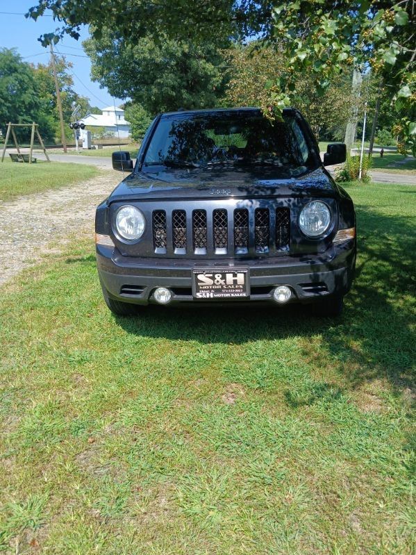 2014 Jeep Patriot Latitude photo 2