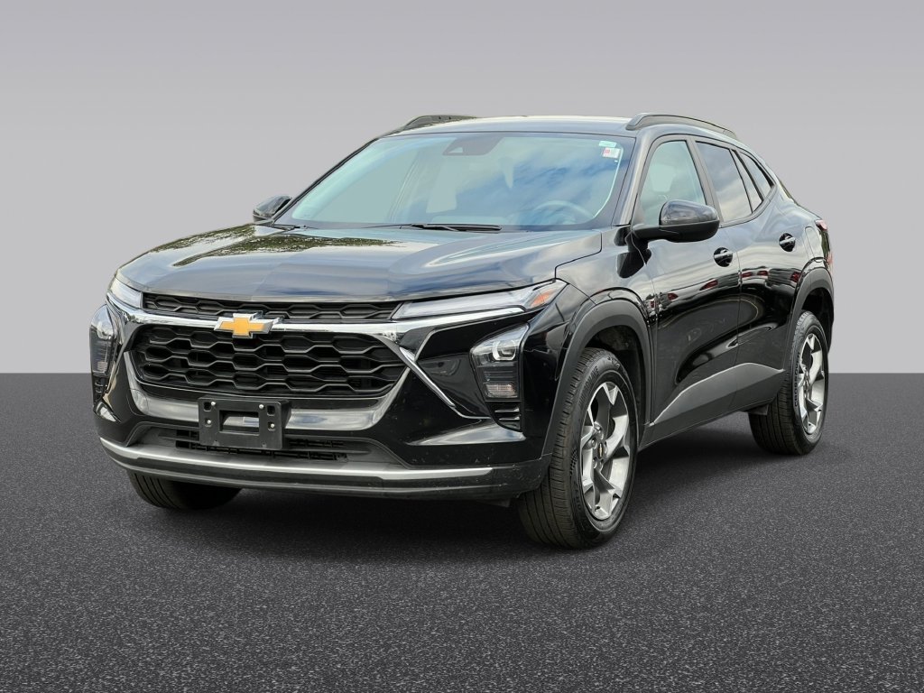 Used 2025 Chevrolet Trax LT SUV