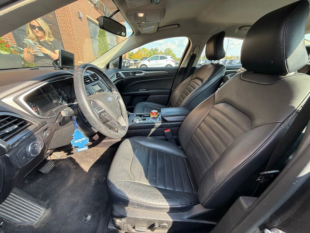2018 Ford Fusion SE photo 4