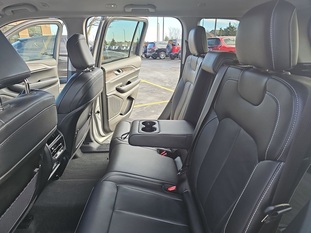 2023 JEEP GRAND CHEROKEE - Image 14