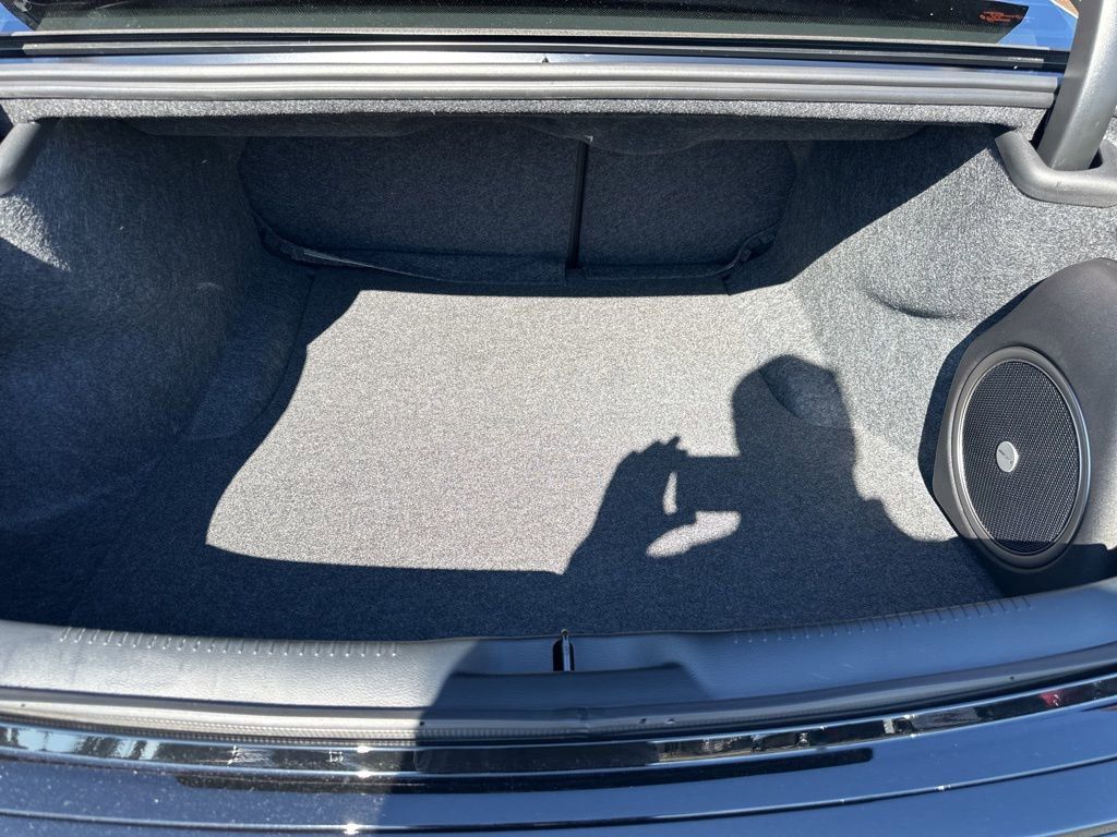 2023 CHRYSLER 300 - Image 9