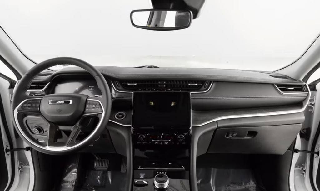 Used 2023 Jeep Grand Cherokee Limited SUV