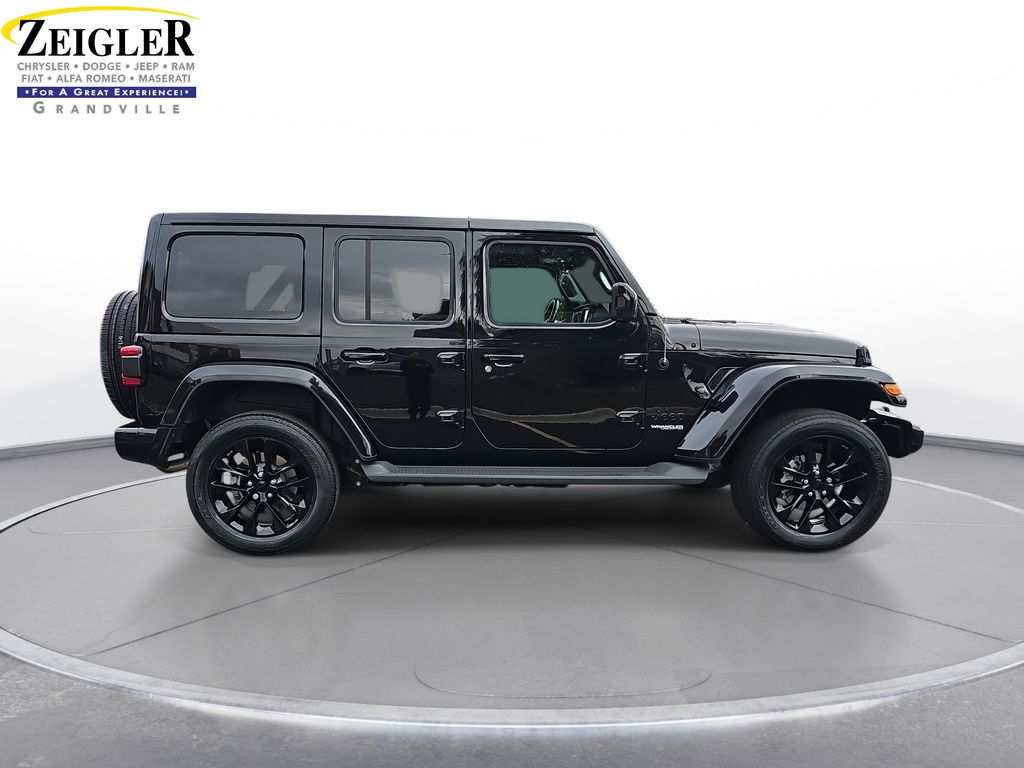 2021 Jeep Wrangler Unlimited Sahara High Altitude photo 4