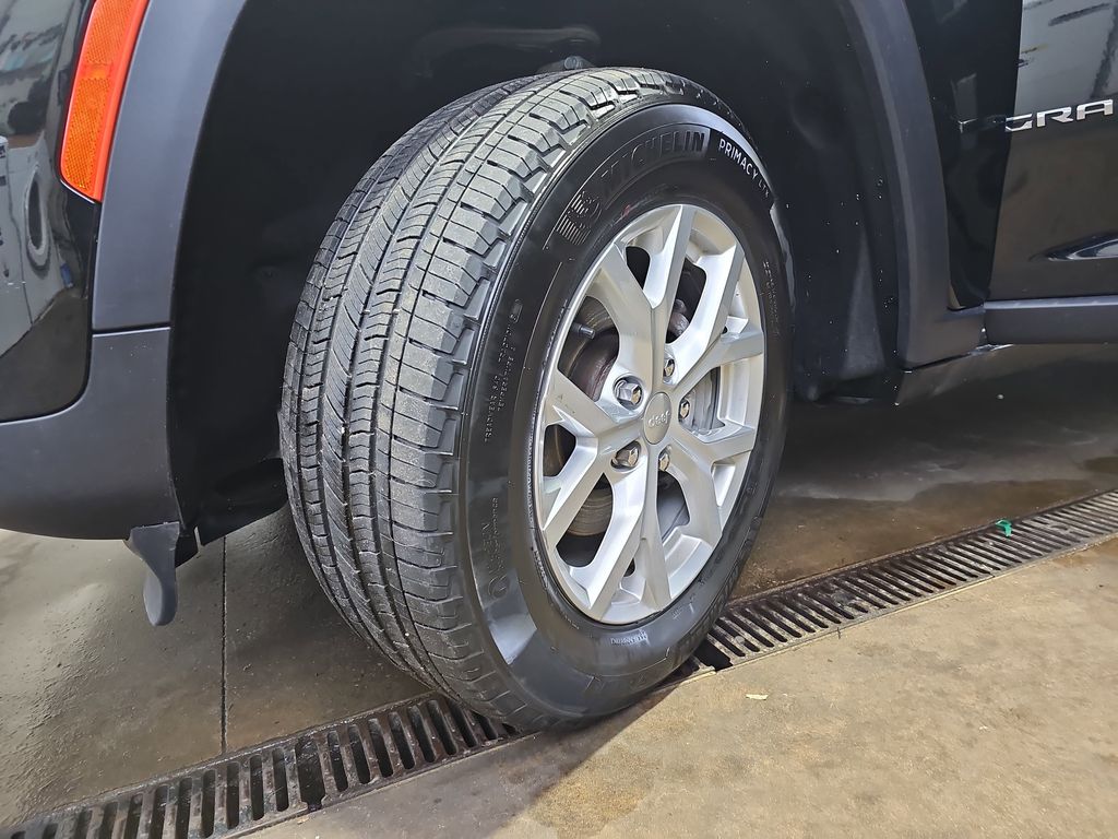 2023 JEEP GRAND CHEROKEE - Image 31