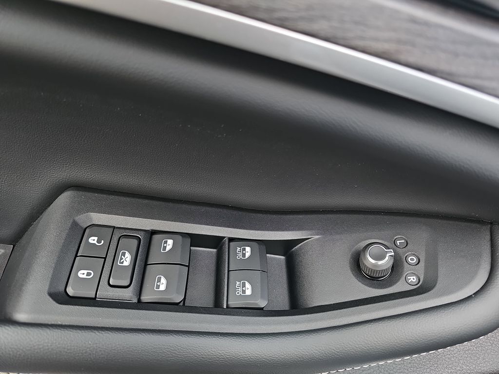 2023 JEEP GRAND CHEROKEE - Image 28