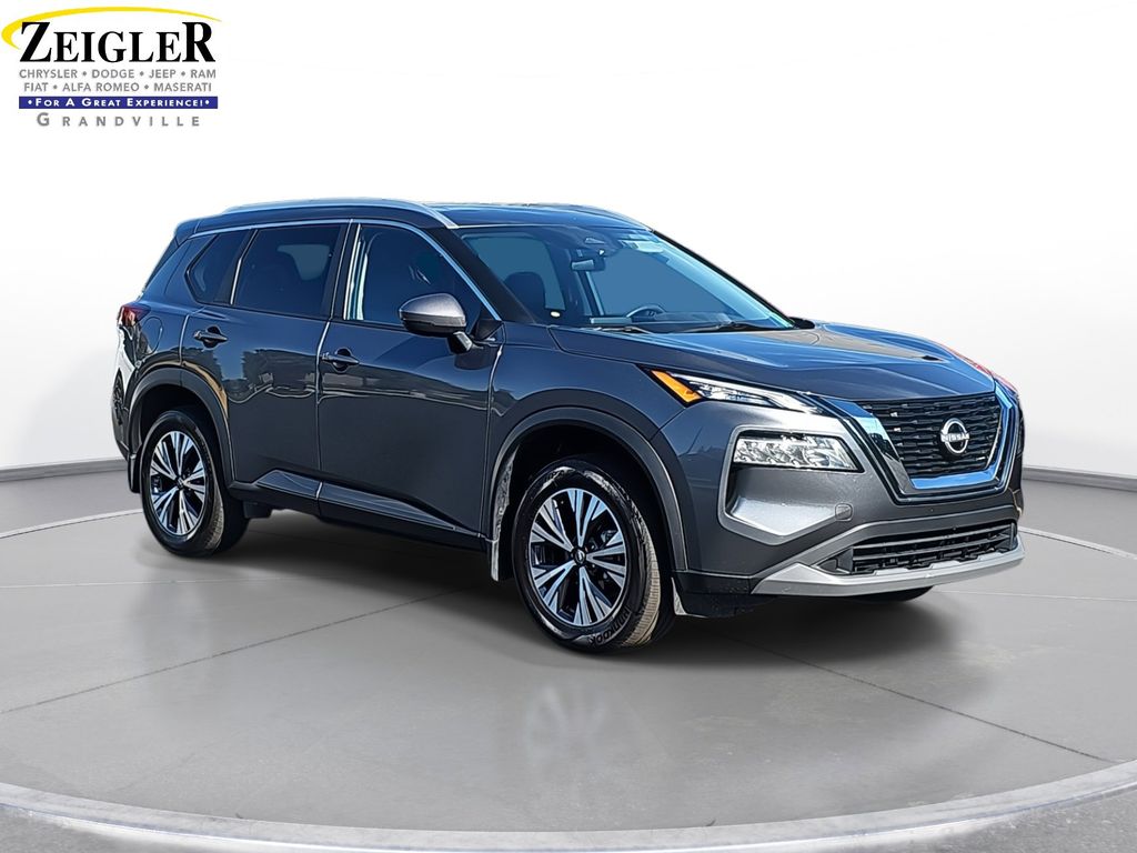 2022 Nissan Rogue SV photo 3