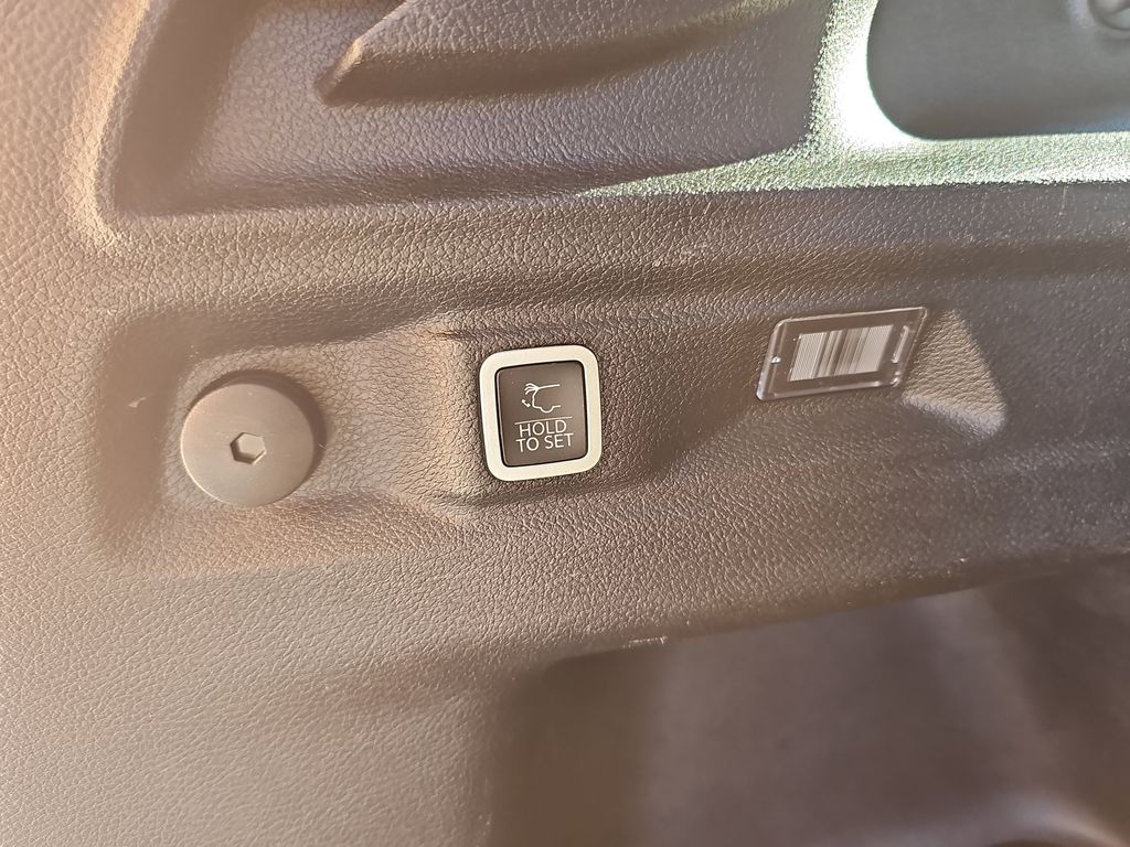 2023 JEEP GRAND CHEROKEE L - Image 16