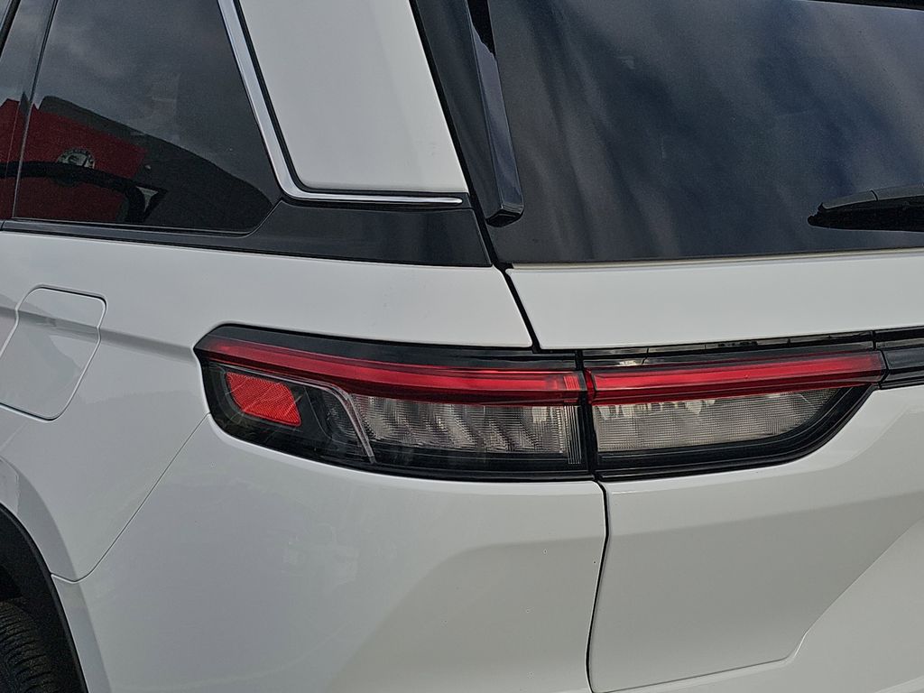 2023 JEEP GRAND CHEROKEE - Image 35