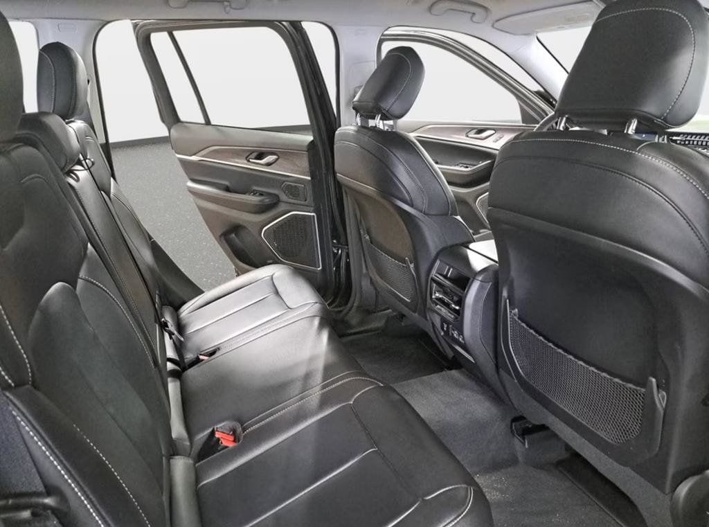 2023 JEEP GRAND CHEROKEE L - Image 4