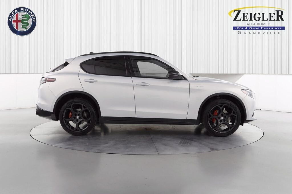 New 2025 Alfa Romeo Stelvio SUV