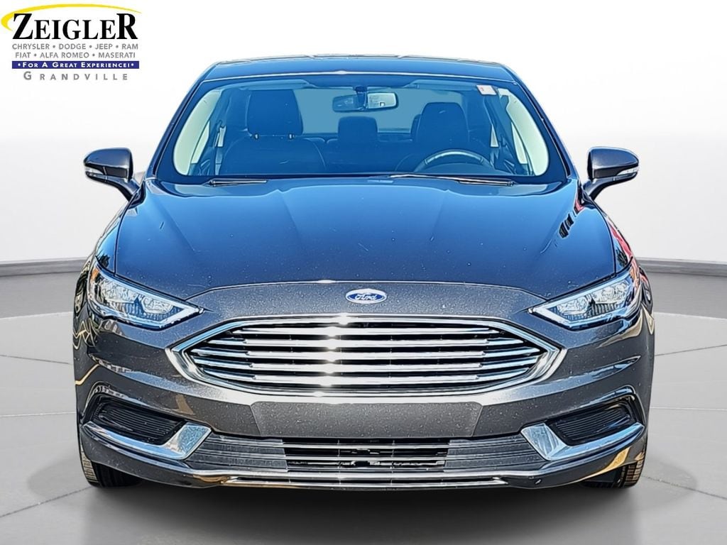 Used 2018 Ford Fusion SE Sedan